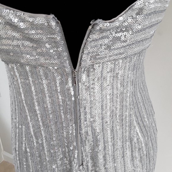 SAYLOR Peggie Silver Sequins Midi Dress Size L - Picture 5 of 7